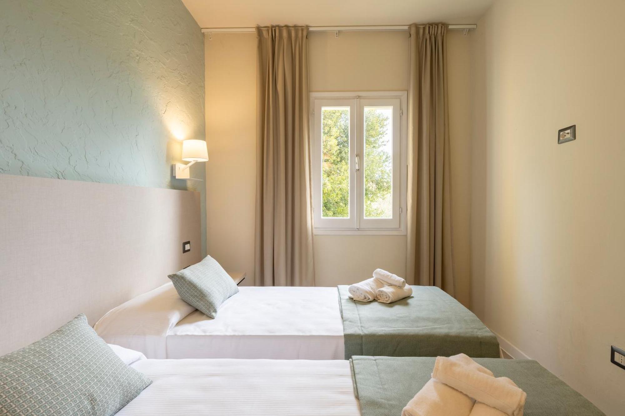 Mimose Beach Village Badesi Ngoại thất bức ảnh
