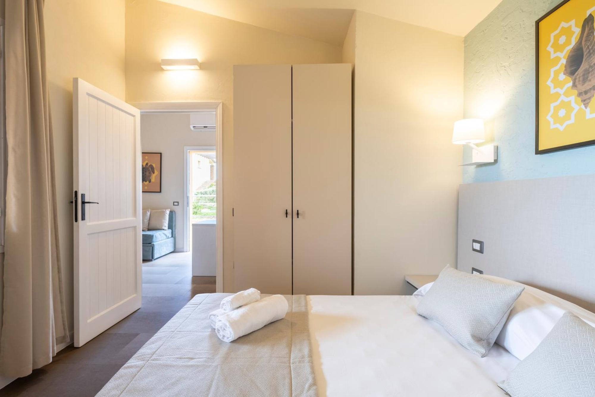 Mimose Beach Village Badesi Ngoại thất bức ảnh