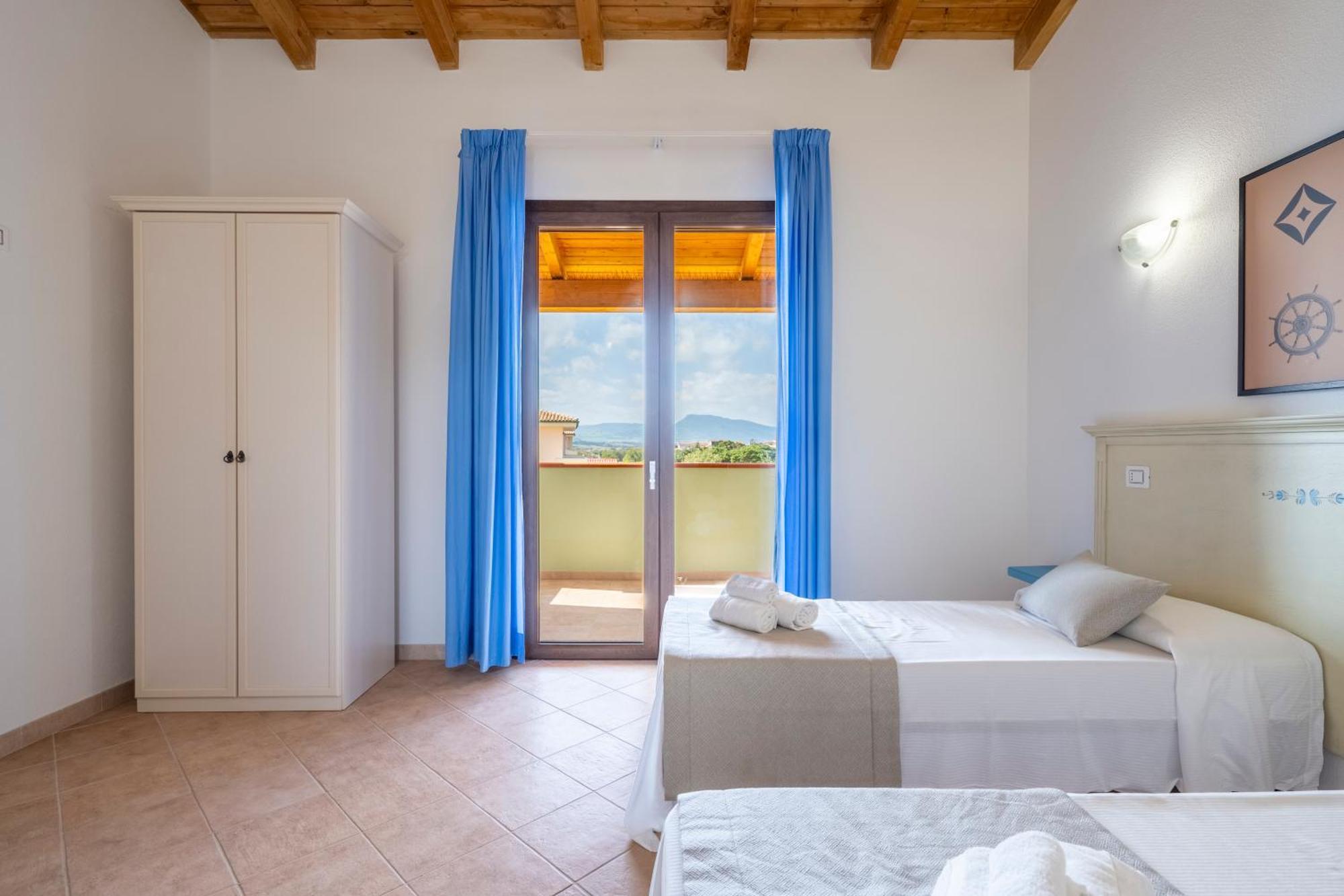 Mimose Beach Village Badesi Ngoại thất bức ảnh