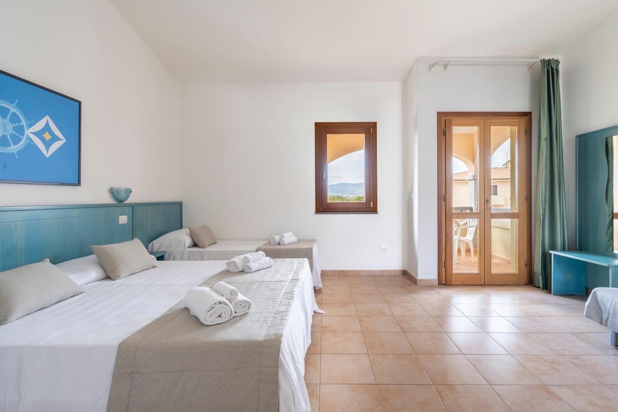 Mimose Beach Village Badesi Ngoại thất bức ảnh